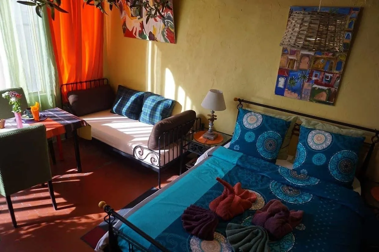 הקונטקטים של Chambre D\'Hote La Maison Du Petit Canard